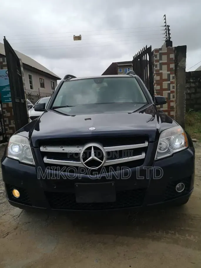 Mercedes-Benz GLK-Class 2010 Blue