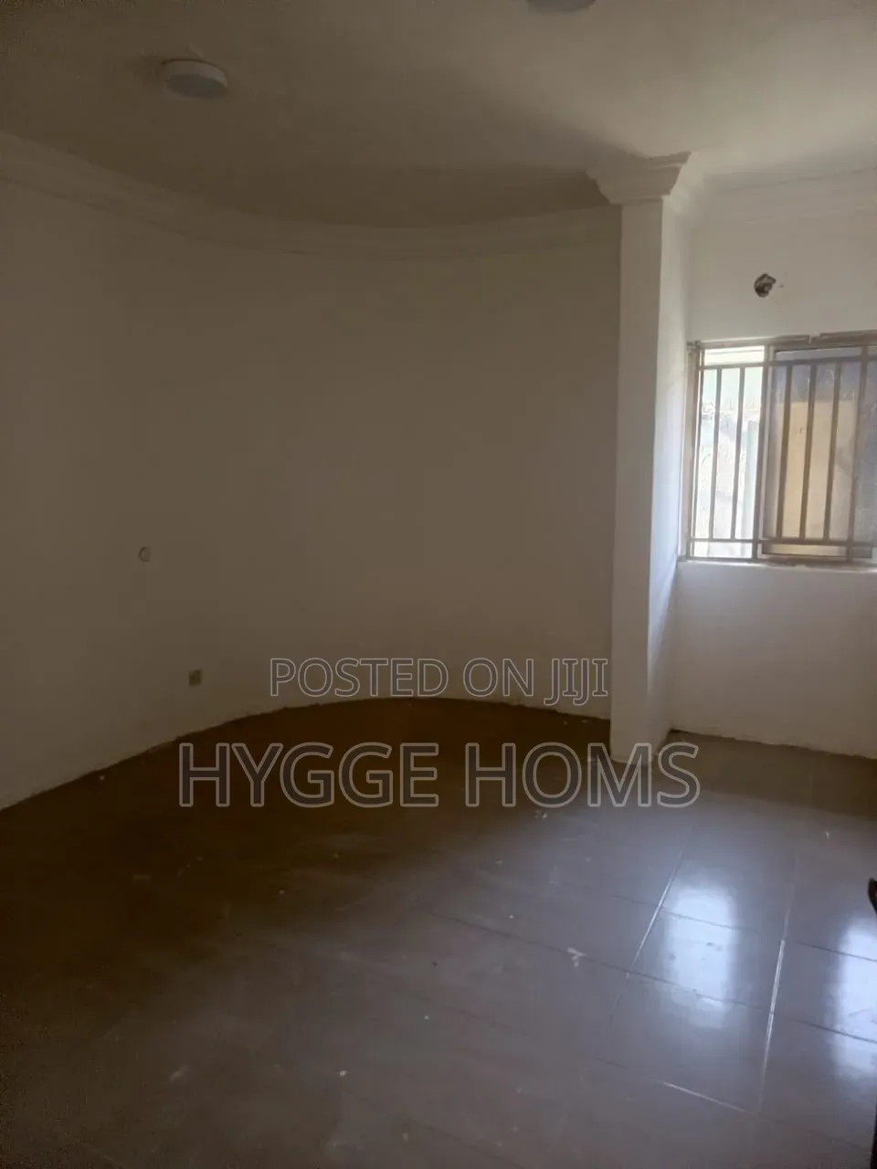 12bdrm Block of Flats in Bishop Oluwole, Ahmadu Bello Way for rent