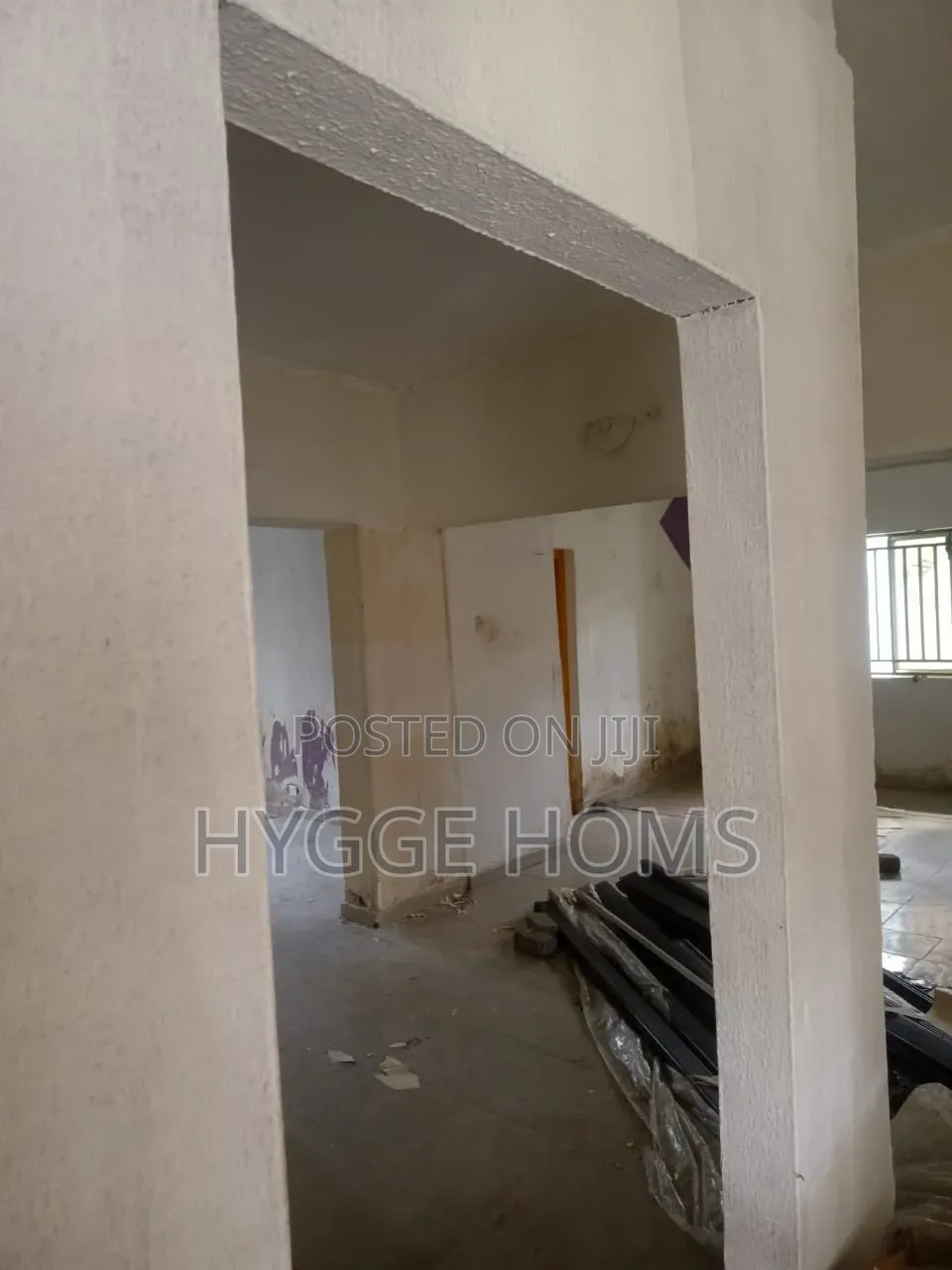 12bdrm Block of Flats in Bishop Oluwole, Ahmadu Bello Way for rent