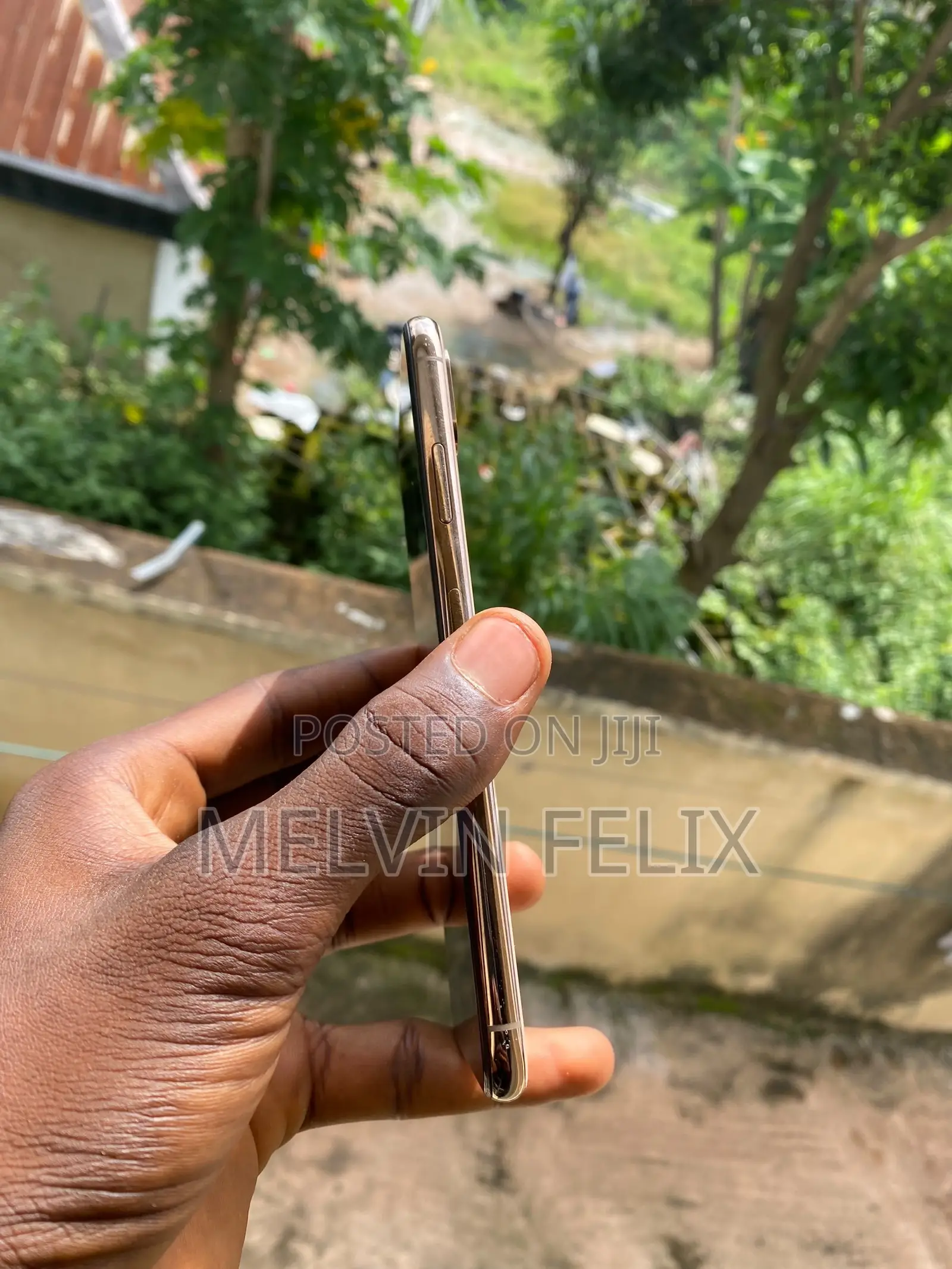 Apple iPhone XS Max 64 GB Gold