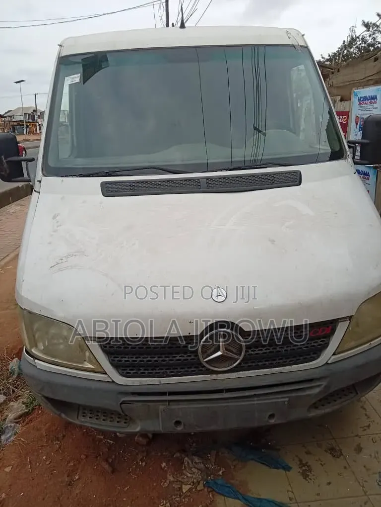 Mercedes-Benz Sprinter 1998 White