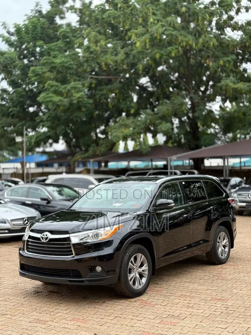 Toyota Highlander XLE 4dr SUV AWD (3.5L 6cyl 6A) 2015 Black