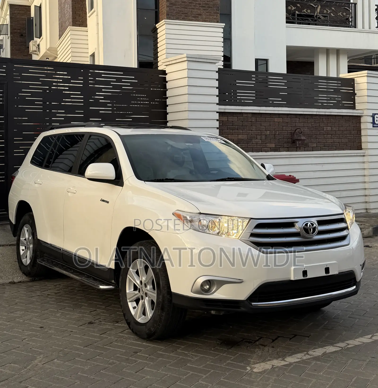 Toyota Highlander Limited 2012 White