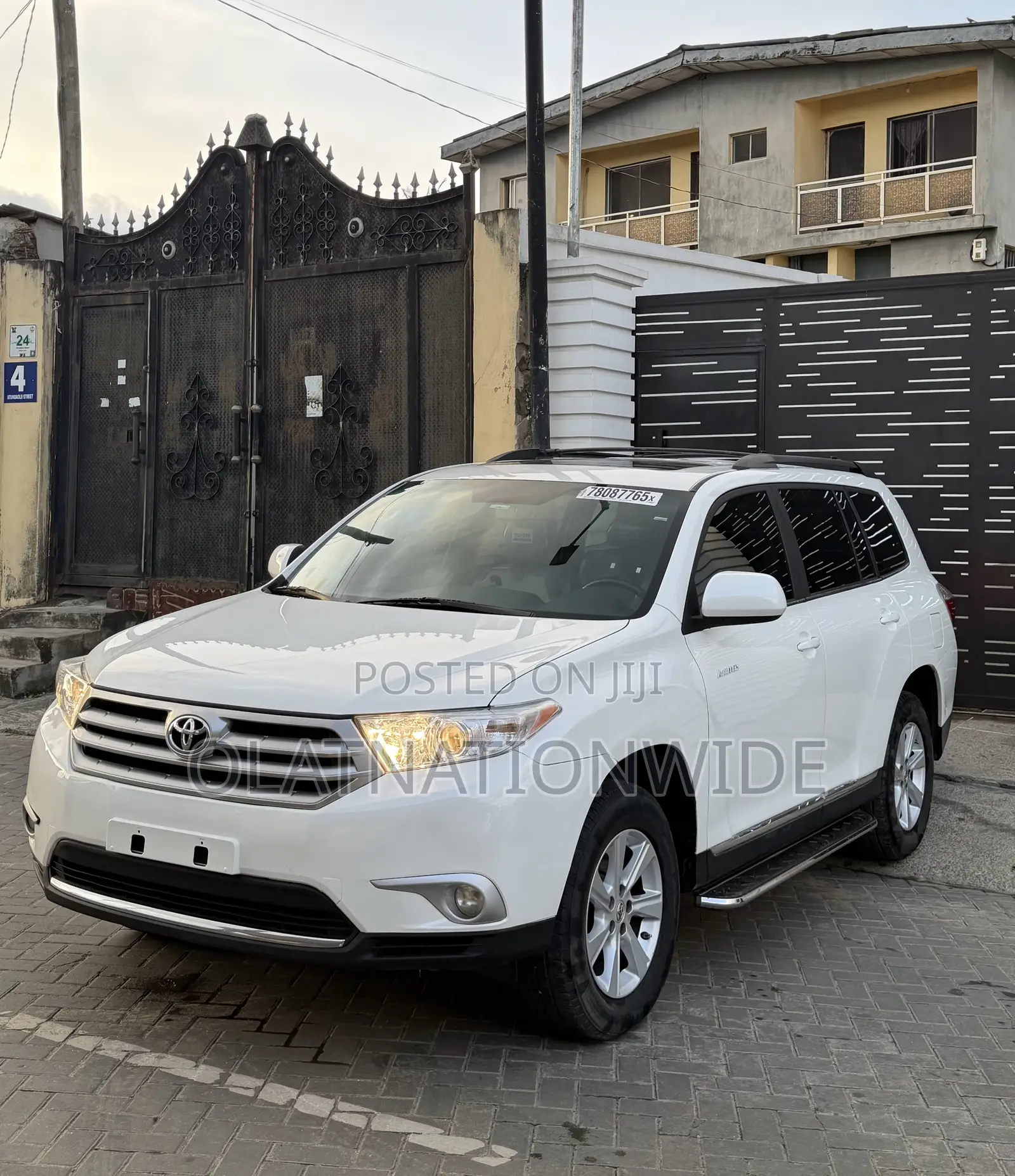Toyota Highlander Limited 2012 White