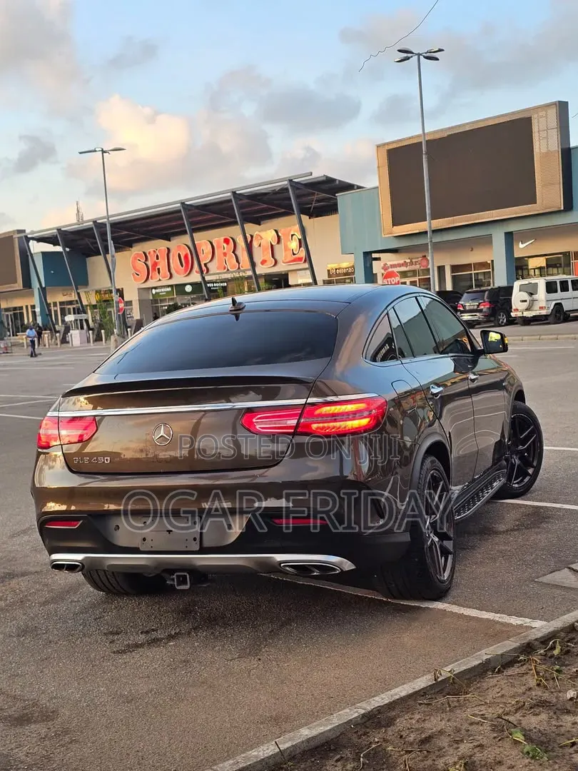 Mercedes-Benz GLE-Class 2016 Brown