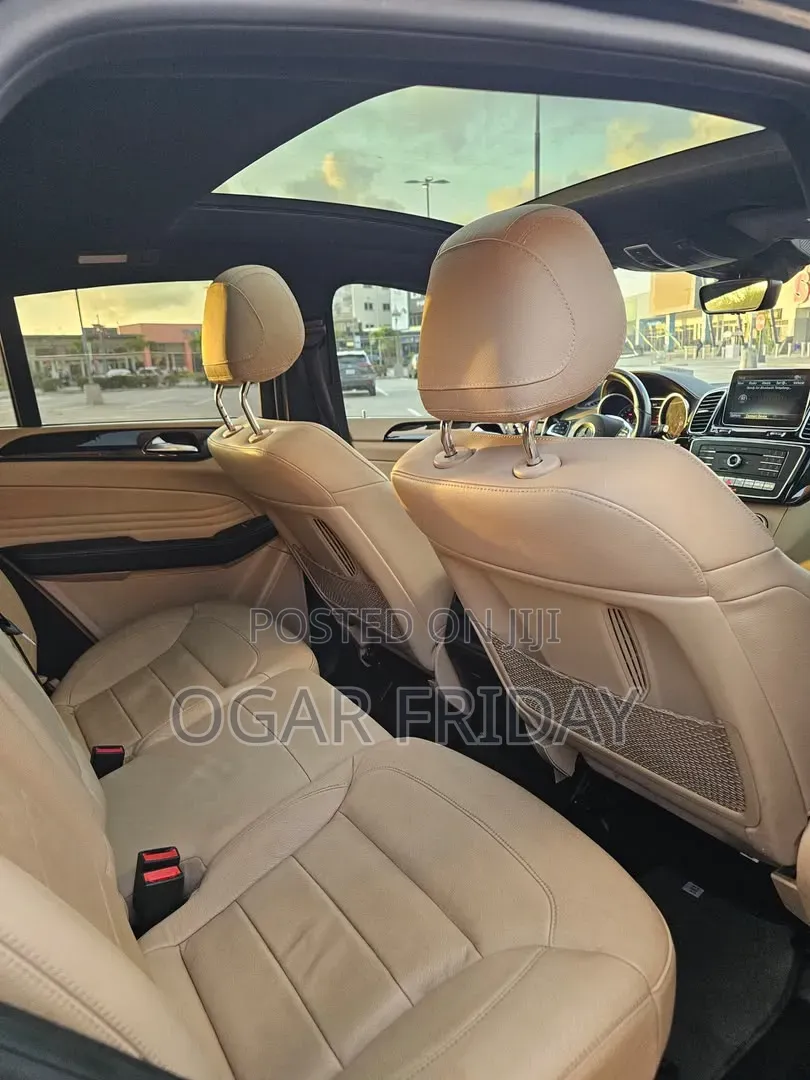 Mercedes-Benz GLE-Class 2016 Brown