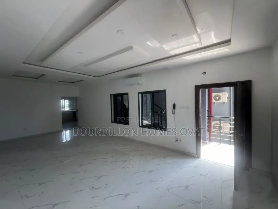 3bdrm Apartment in Off Bourdillion Road, Bourdillon for rent