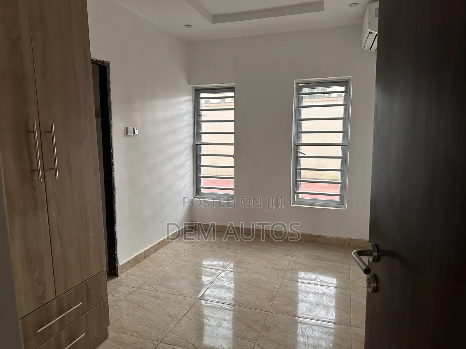 3bdrm Apartment in Katampe for sale