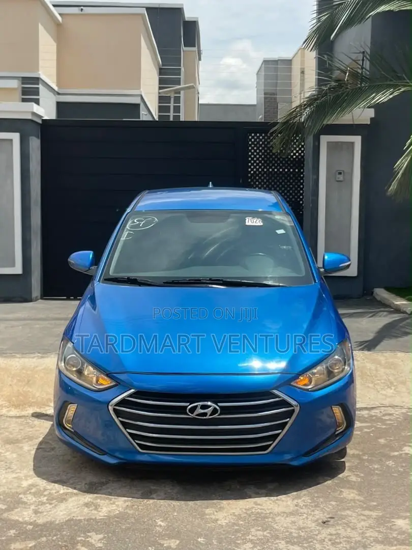 Hyundai Elantra Limited Sedan FWD (2.0L 4cyl 6A) 2017 Blue