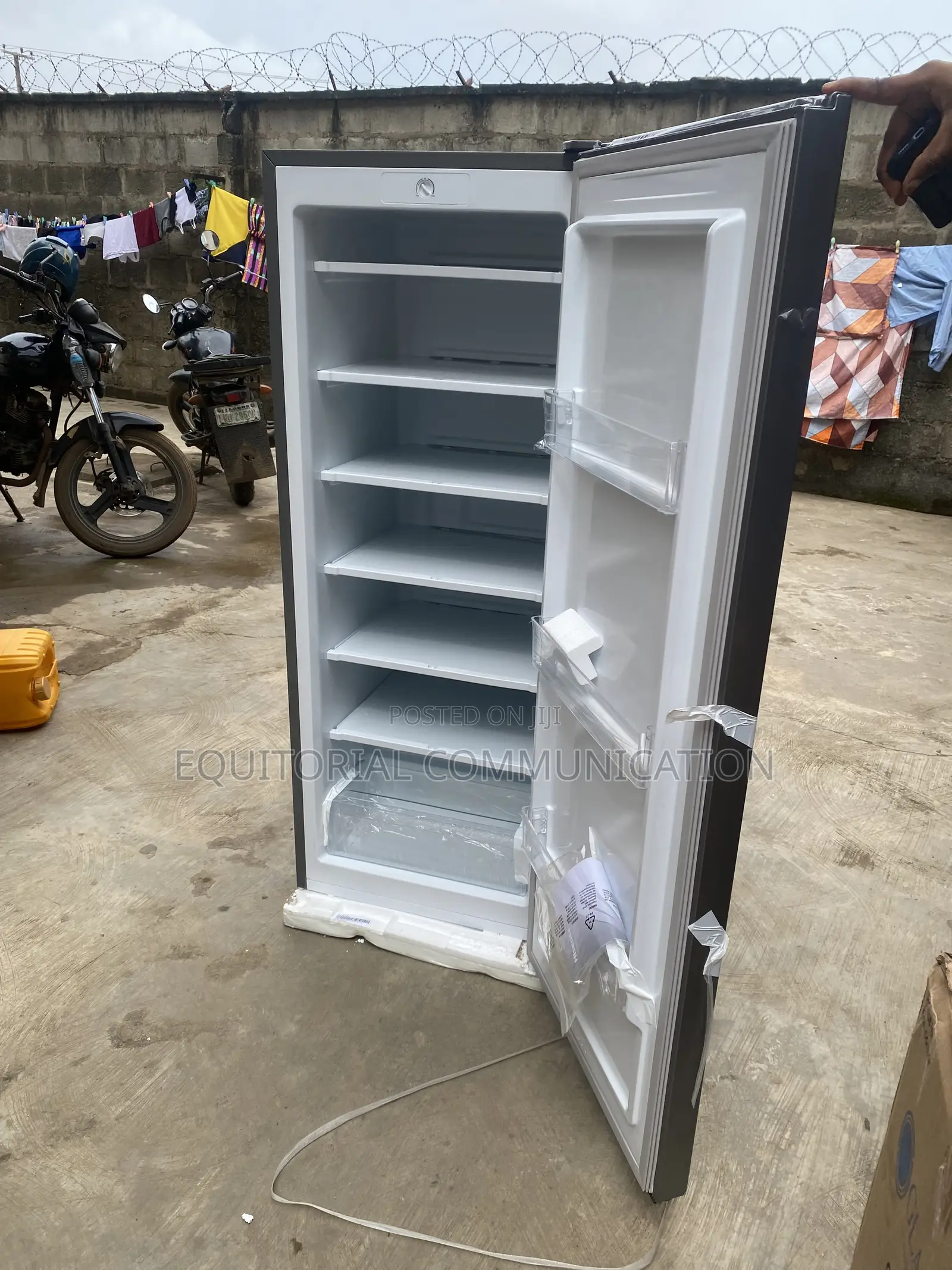 Hisense RS189DR 190L Upright Freezer for Storage