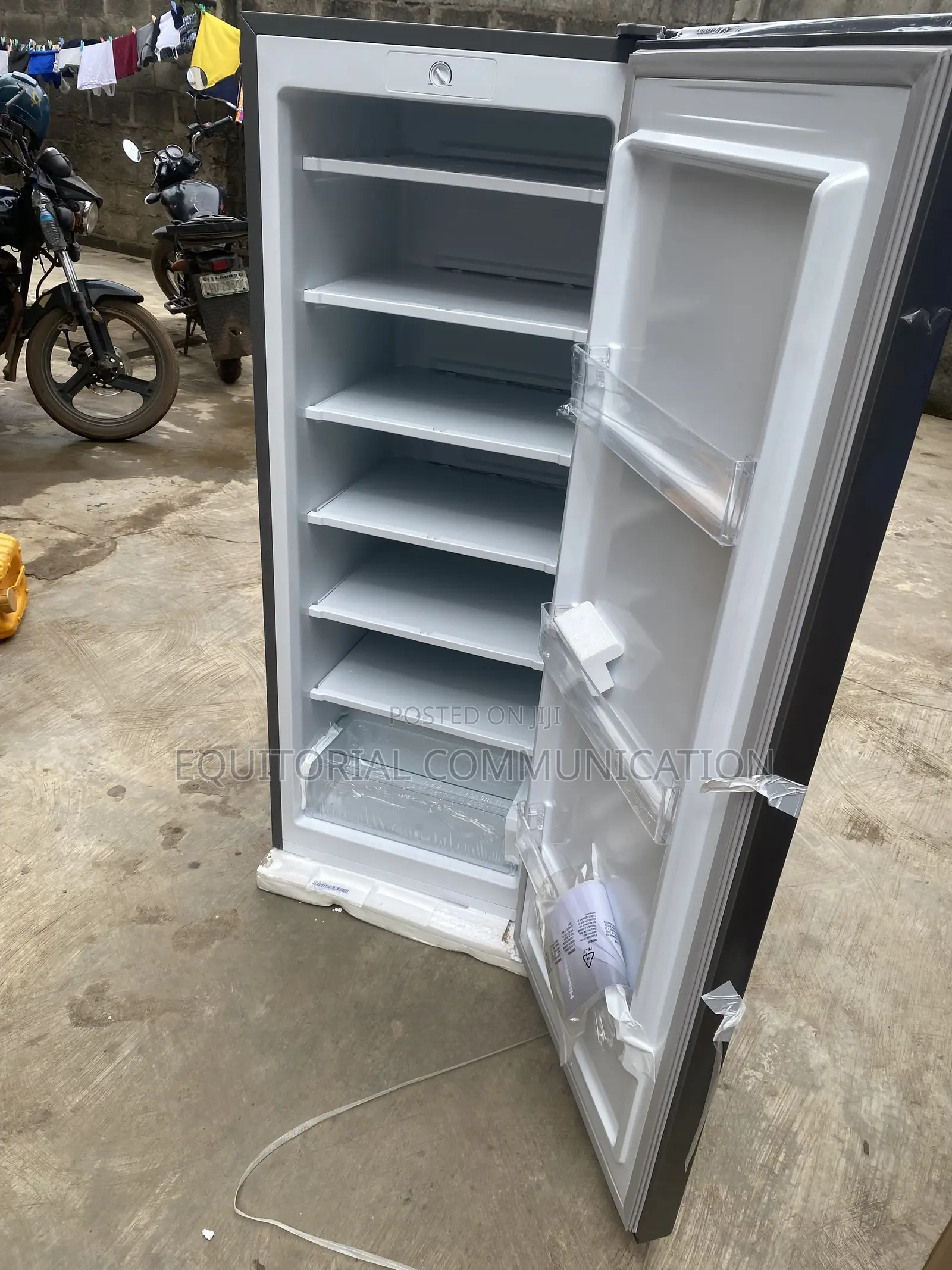 Hisense RS189DR 190L Upright Freezer for Storage