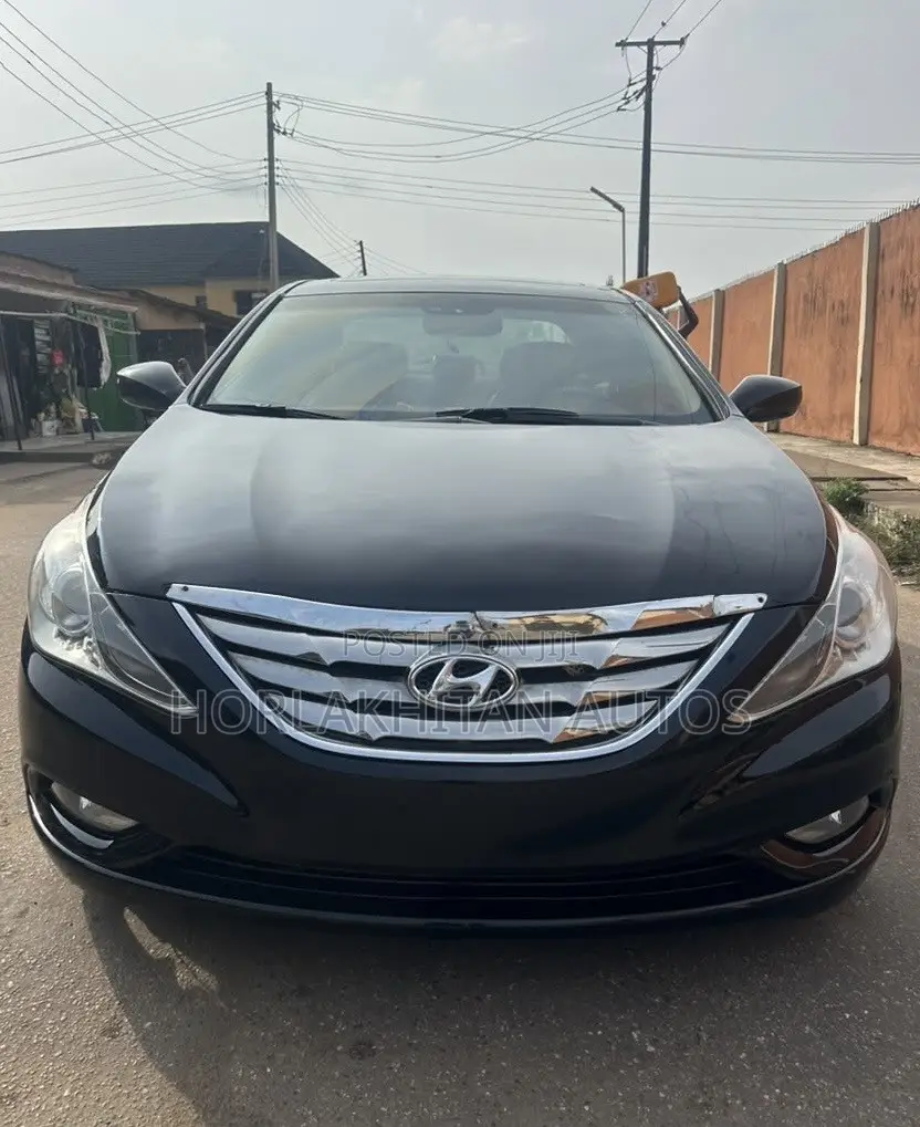 Hyundai Sonata Limited 2.0T Sedan (2.0L 4cyl 6A) 2012 Black