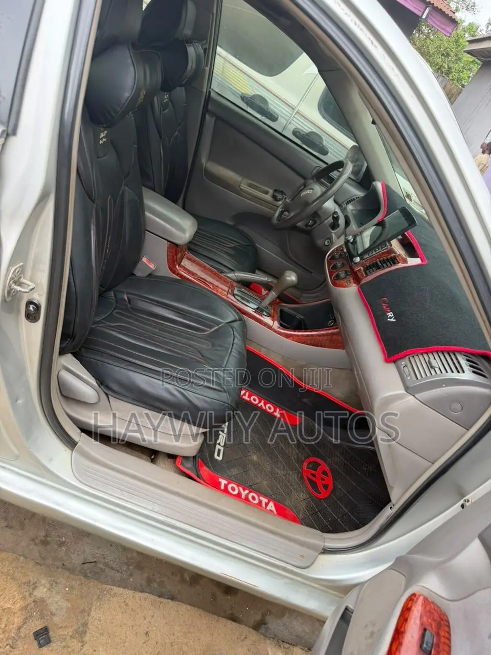 Toyota Camry LE 4dr Sedan (2.4L 4cyl 5M) 2004 Silver