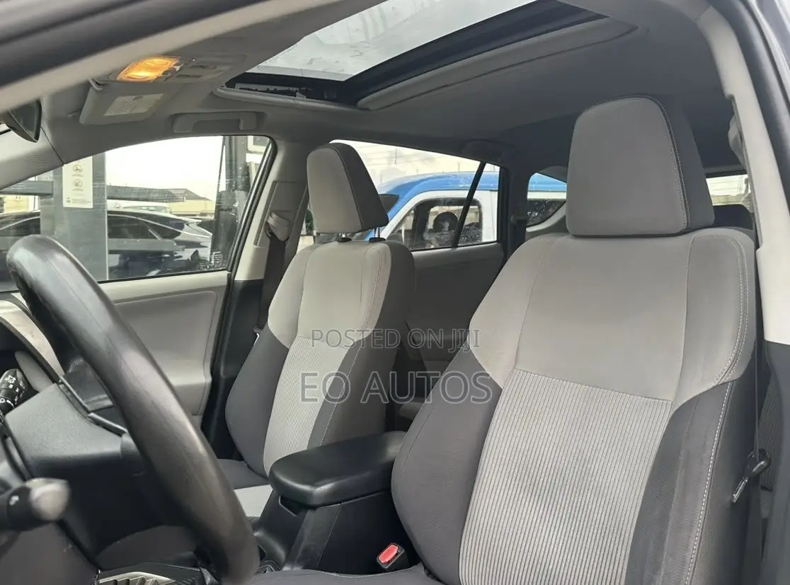 Toyota RAV4 XLE AWD (2.5L 4cyl 6A) 2013 Gray