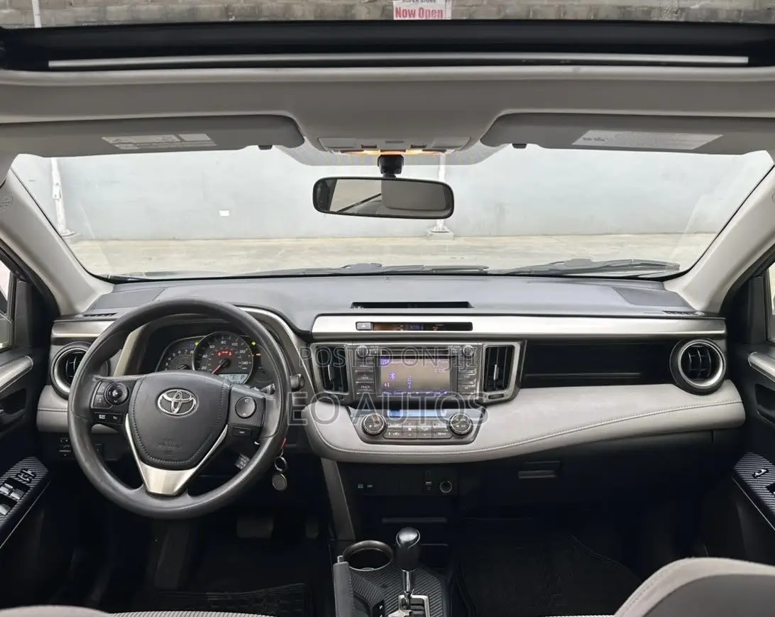 Toyota RAV4 XLE AWD (2.5L 4cyl 6A) 2013 Gray