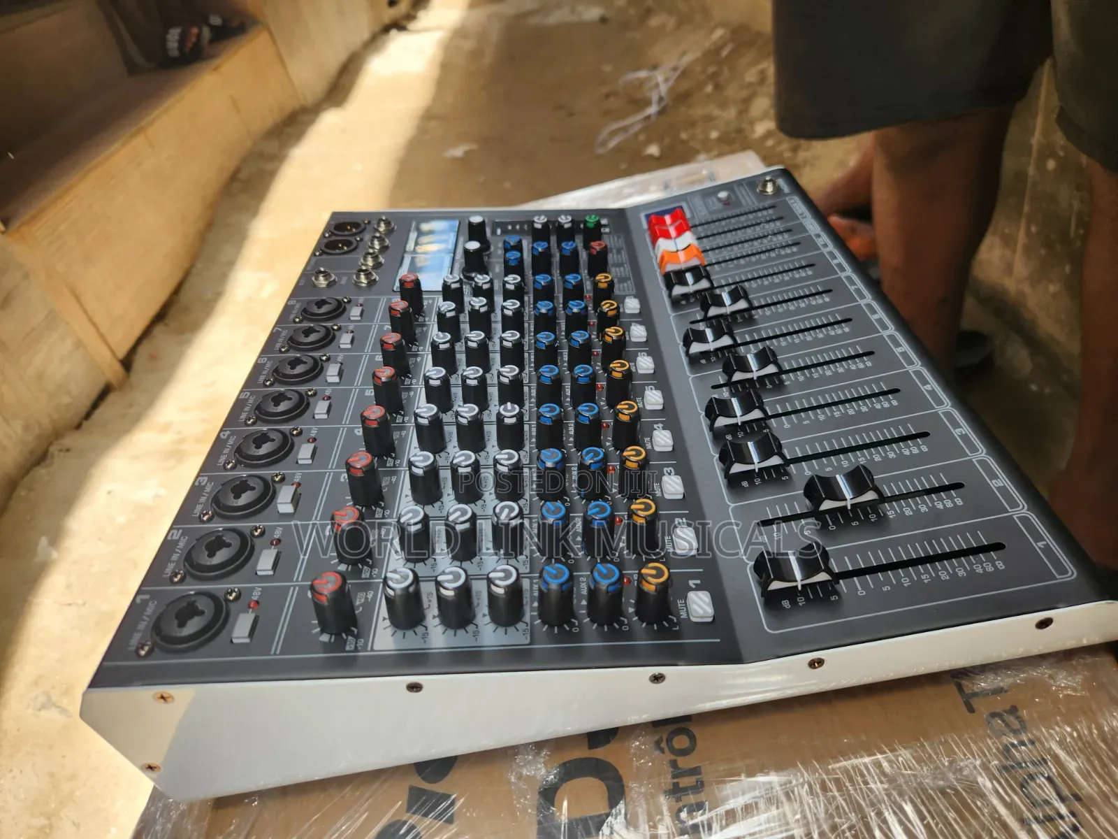 8 Channels Professional Mixer