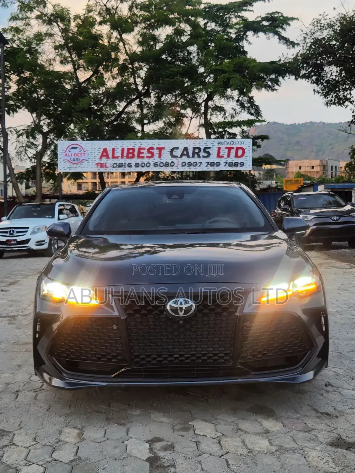 Toyota Avalon Limited FWD Sedan (3.5L V6 8A) 2019 Blue
