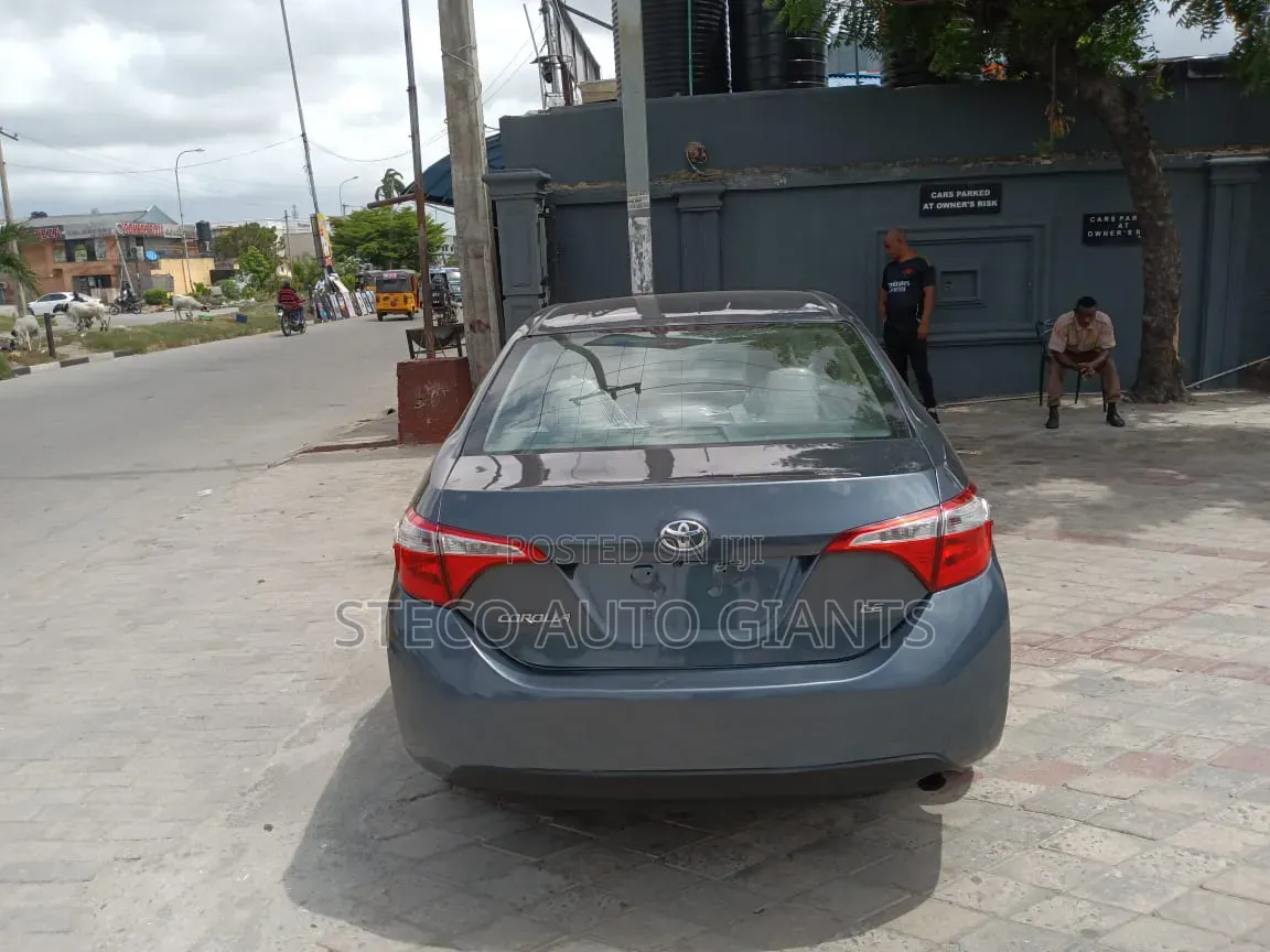Toyota Corolla 2016 Gray