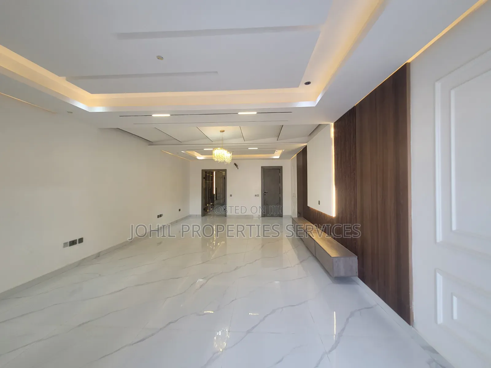 5bdrm Duplex in Utako for sale