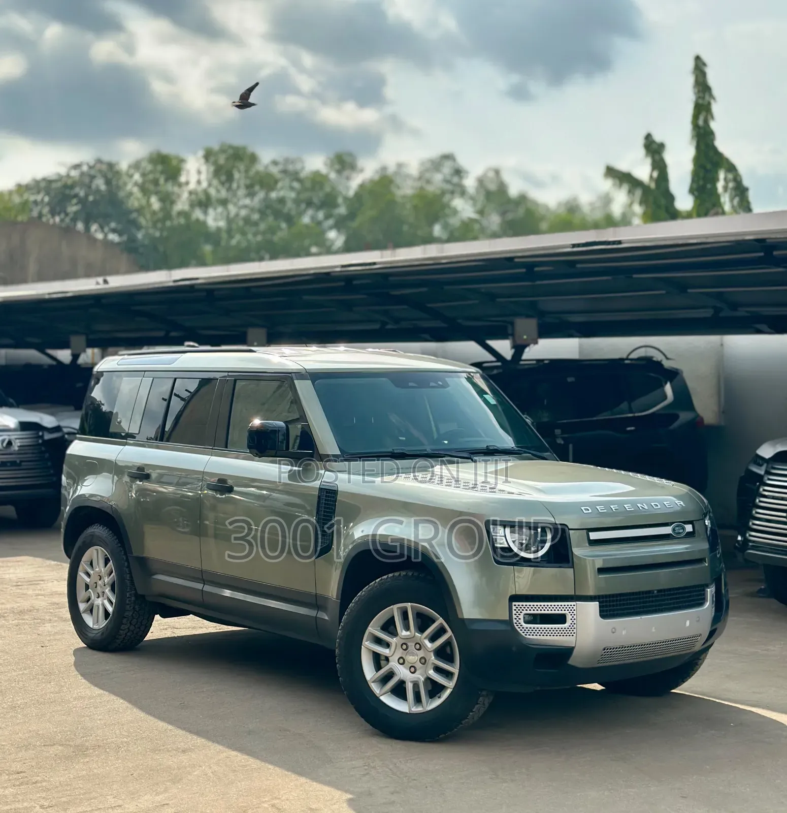 Land Rover Defender 2020 Gold