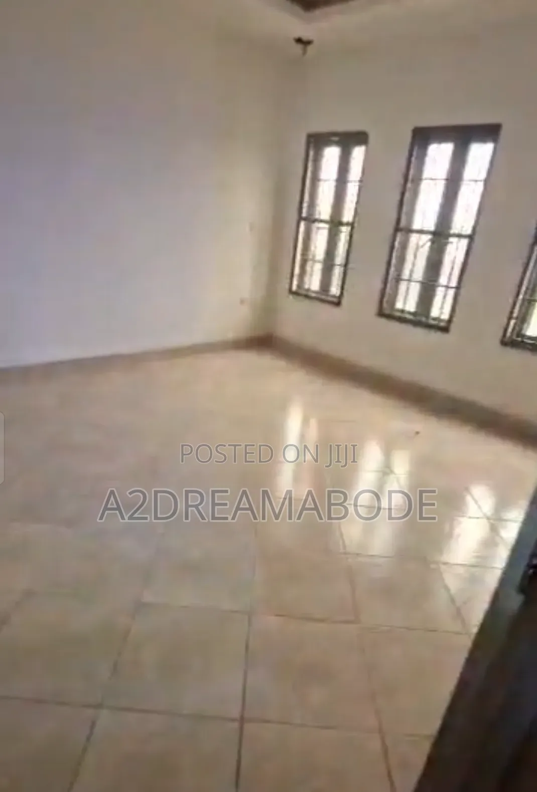 4bdrm Duplex in Mende for sale