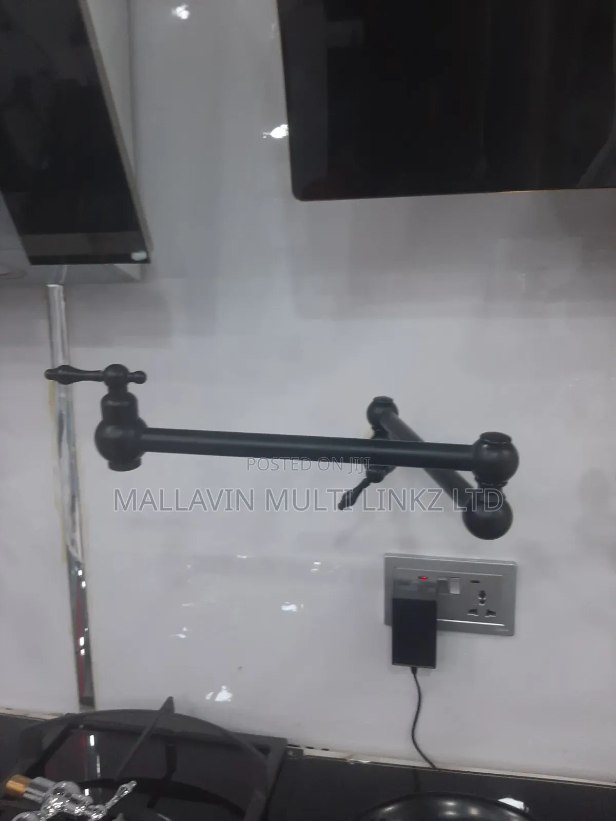 Black Pot Filler