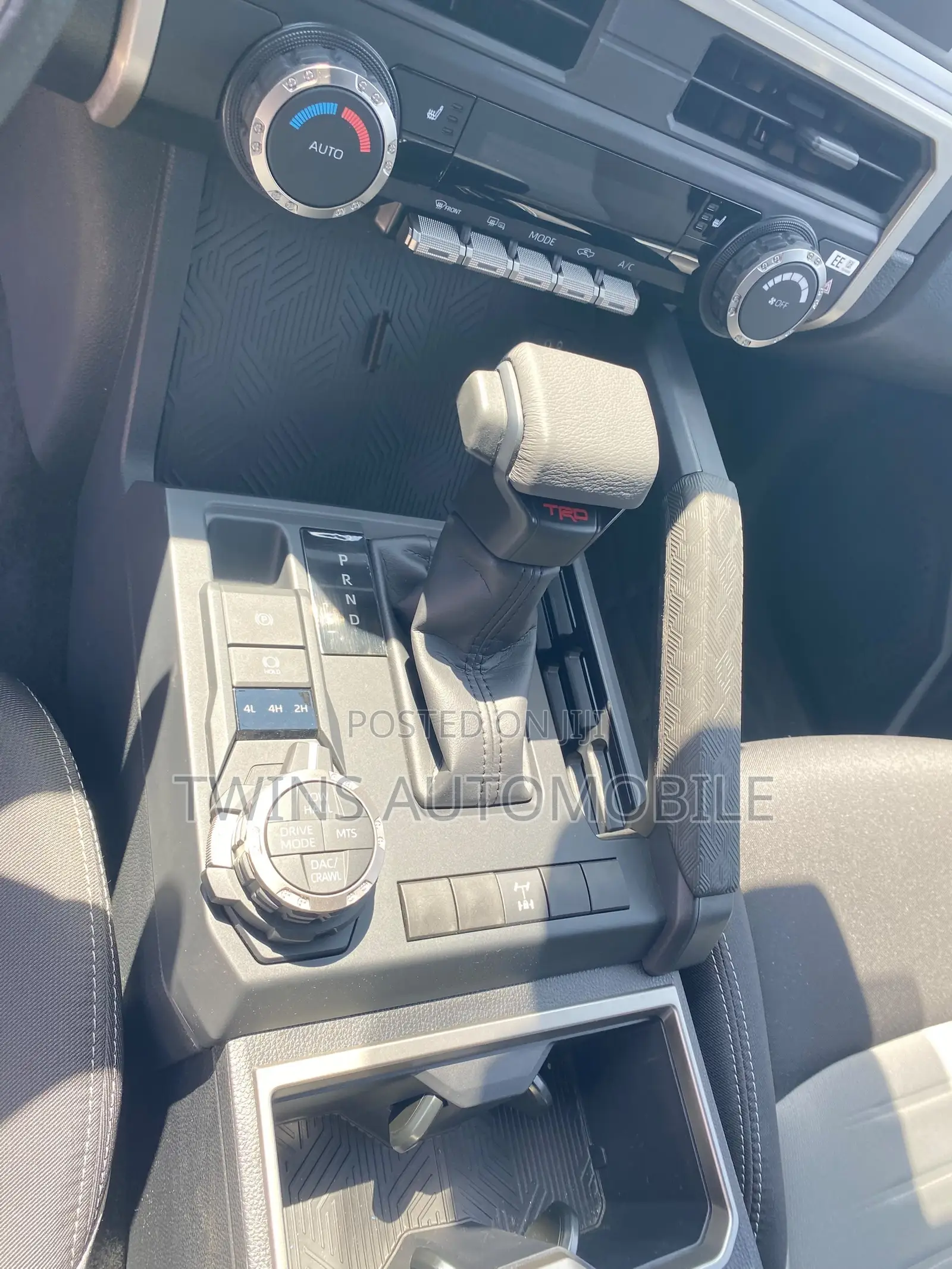 Toyota Tacoma 2024 White