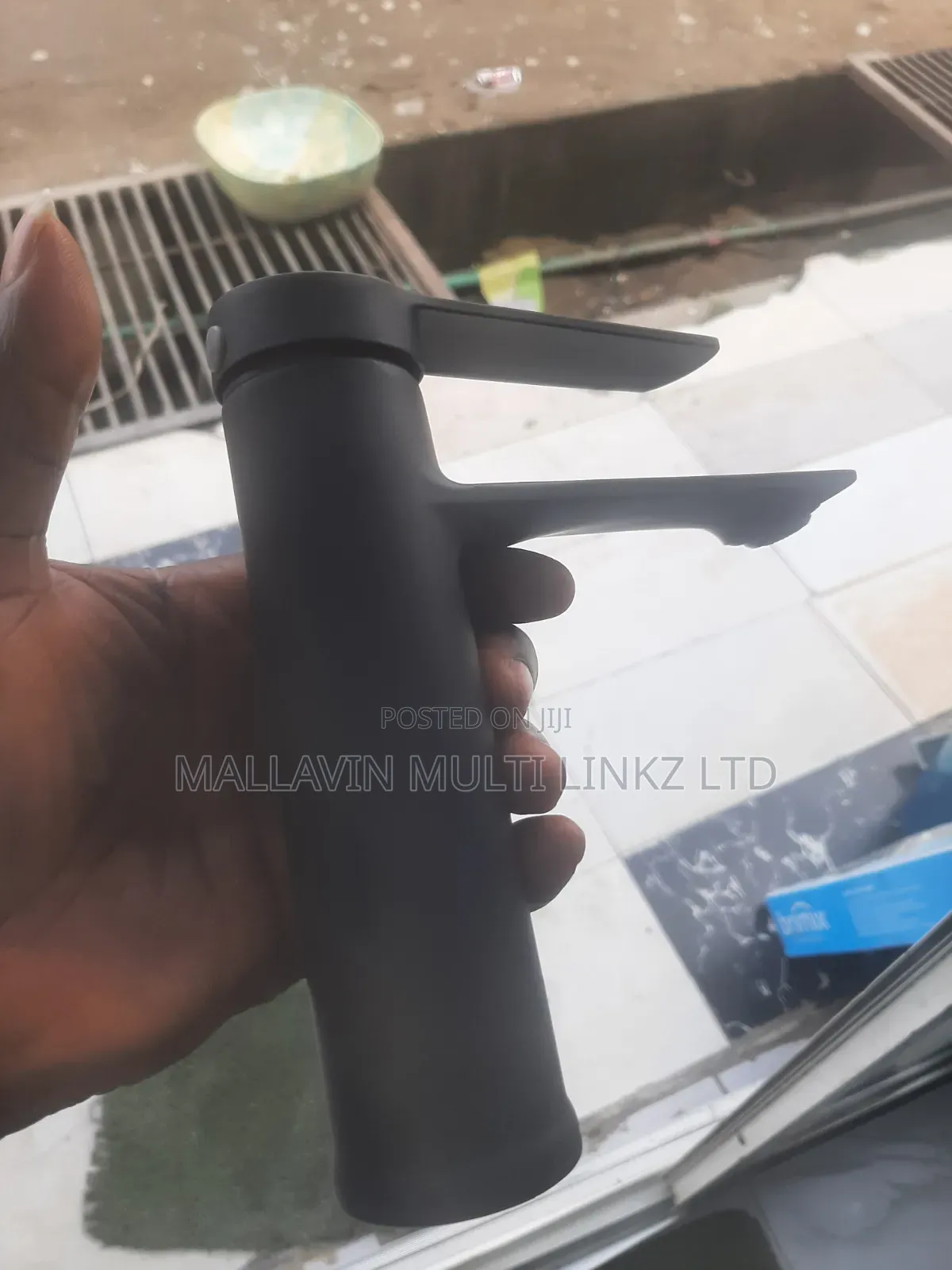 Black Color Basin Mixer Tap