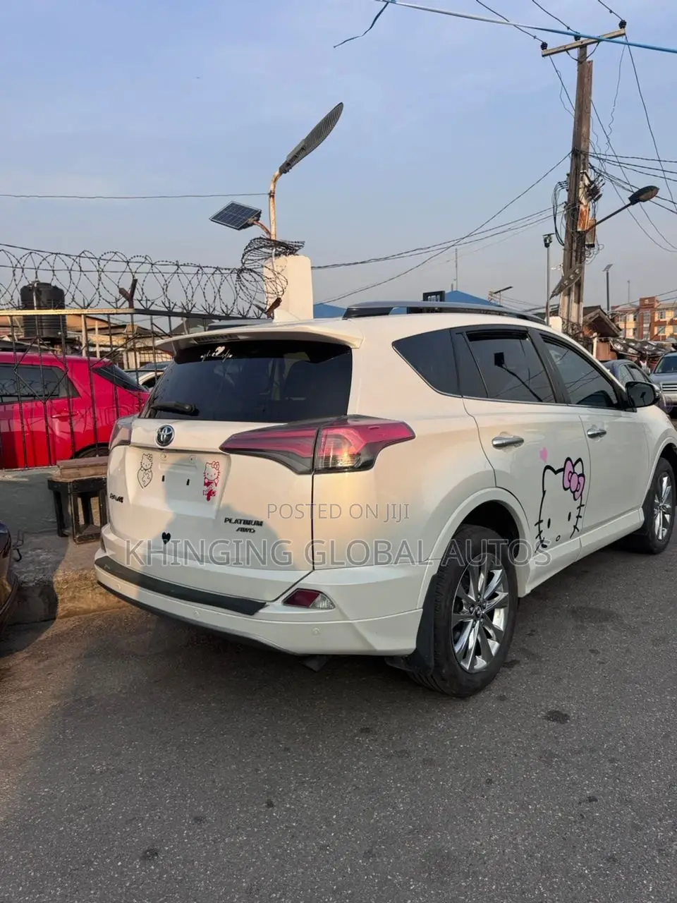 Toyota RAV4 Platinum AWD (2.5L 4cyl 6A) 2017 White