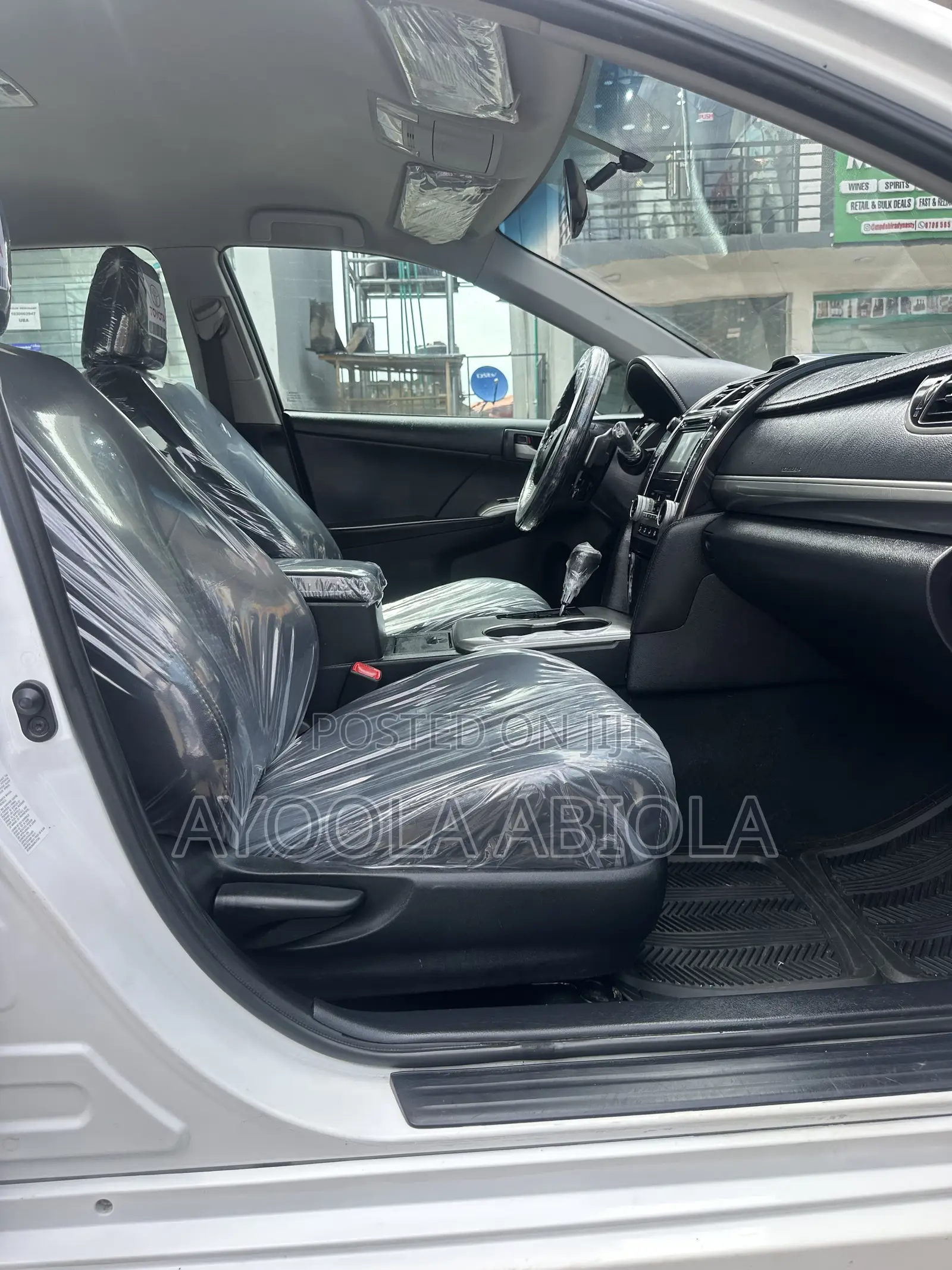 Toyota Camry SE 4dr Sedan (2.5L 4cyl 6A) 2013 White