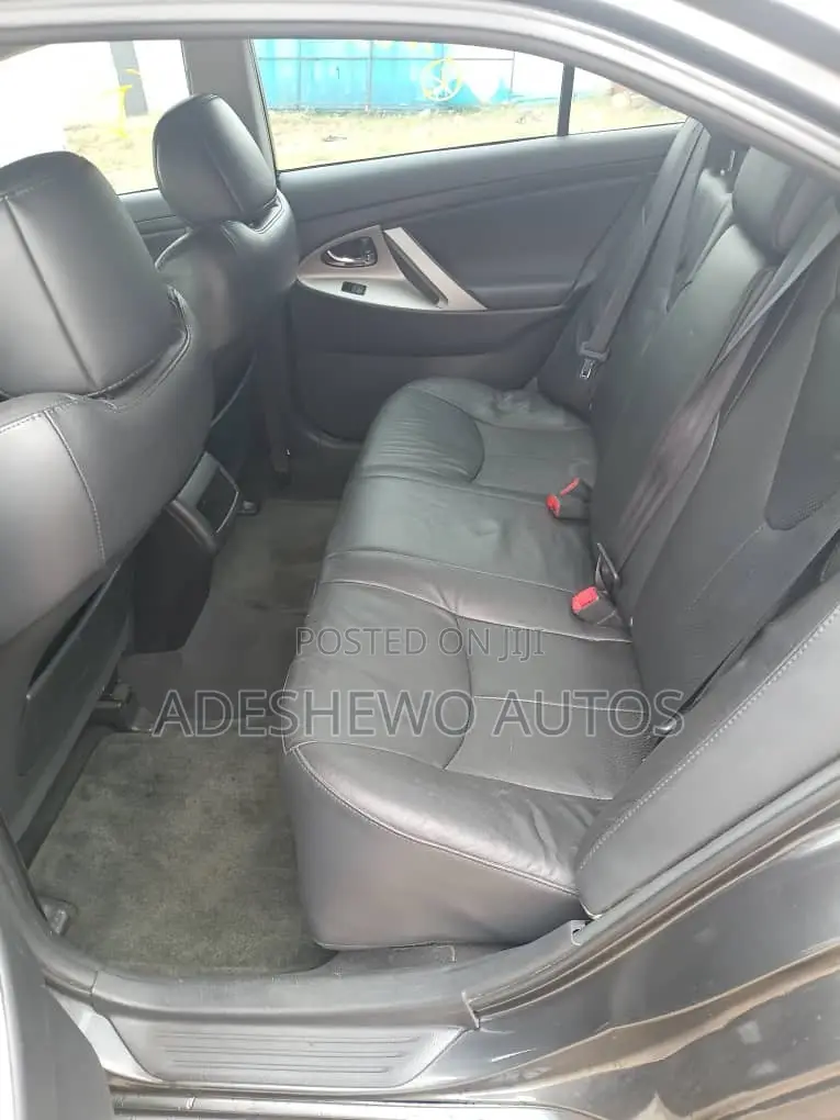 Toyota Camry SE V6 4dr Sedan (3.5L 6cyl 6AM) 2008 Gray