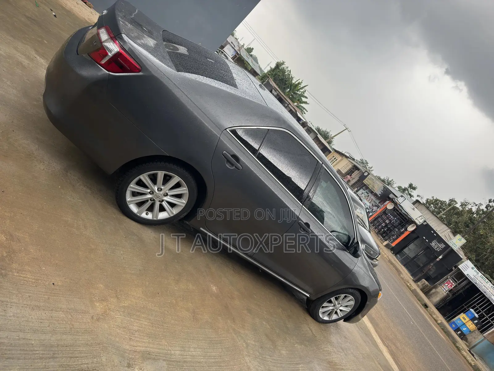 Toyota Camry LE 4dr Sedan (2.5L 4cyl 6A) 2014 Gray