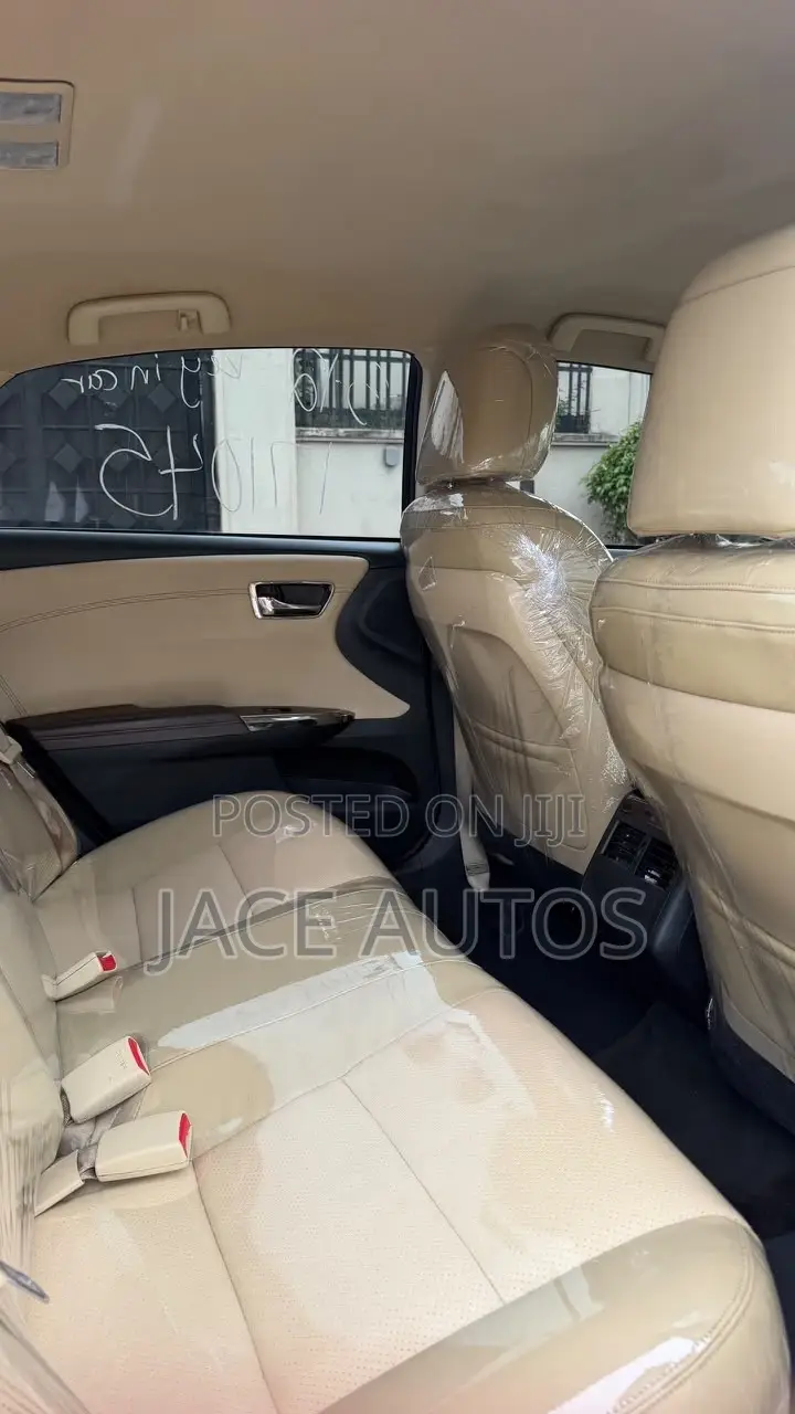 Toyota Avalon XLE FWDSedan (3.6L 6cyl 6A) 2016 Burgundy