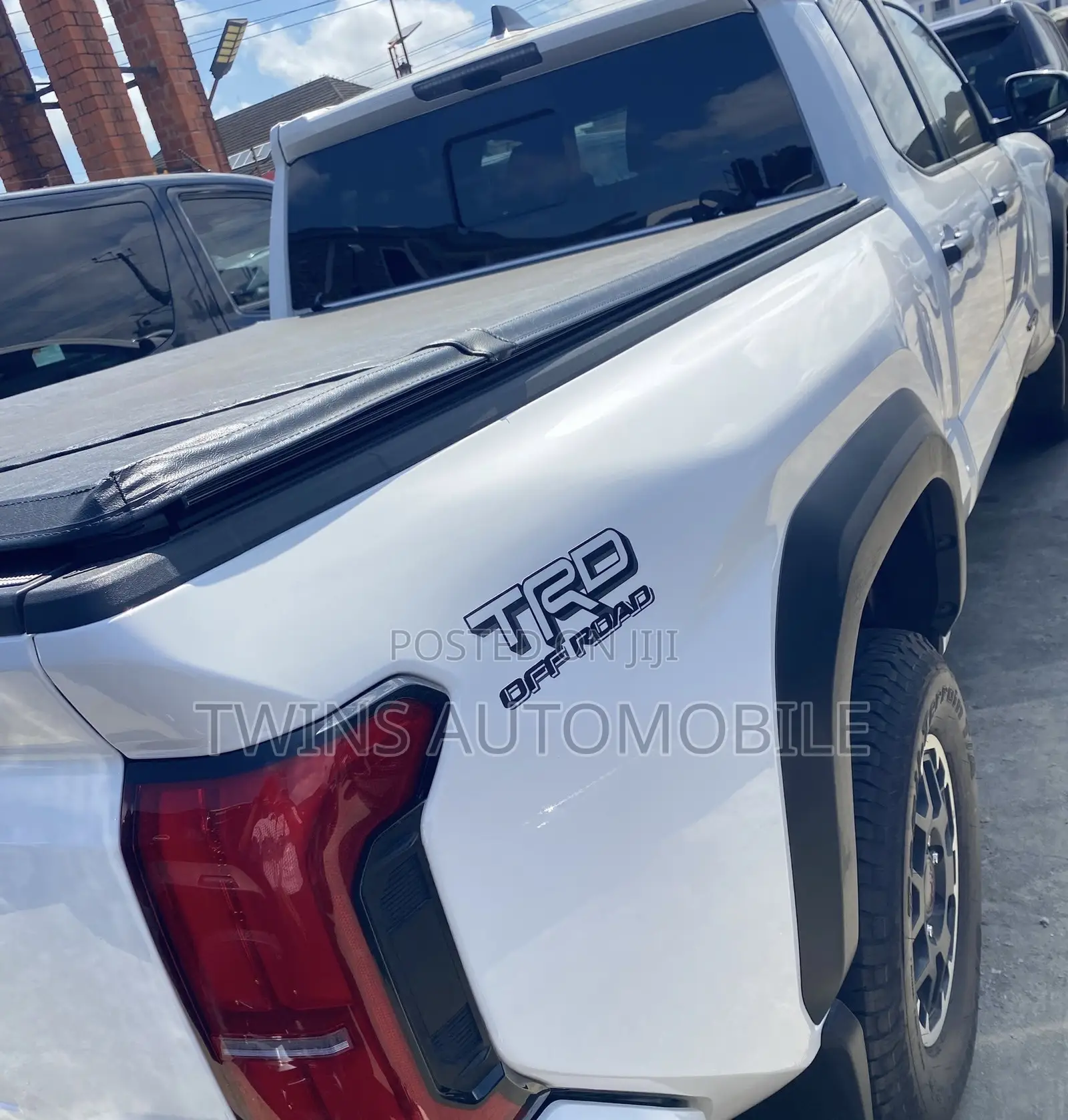 Toyota Tacoma 2024 White