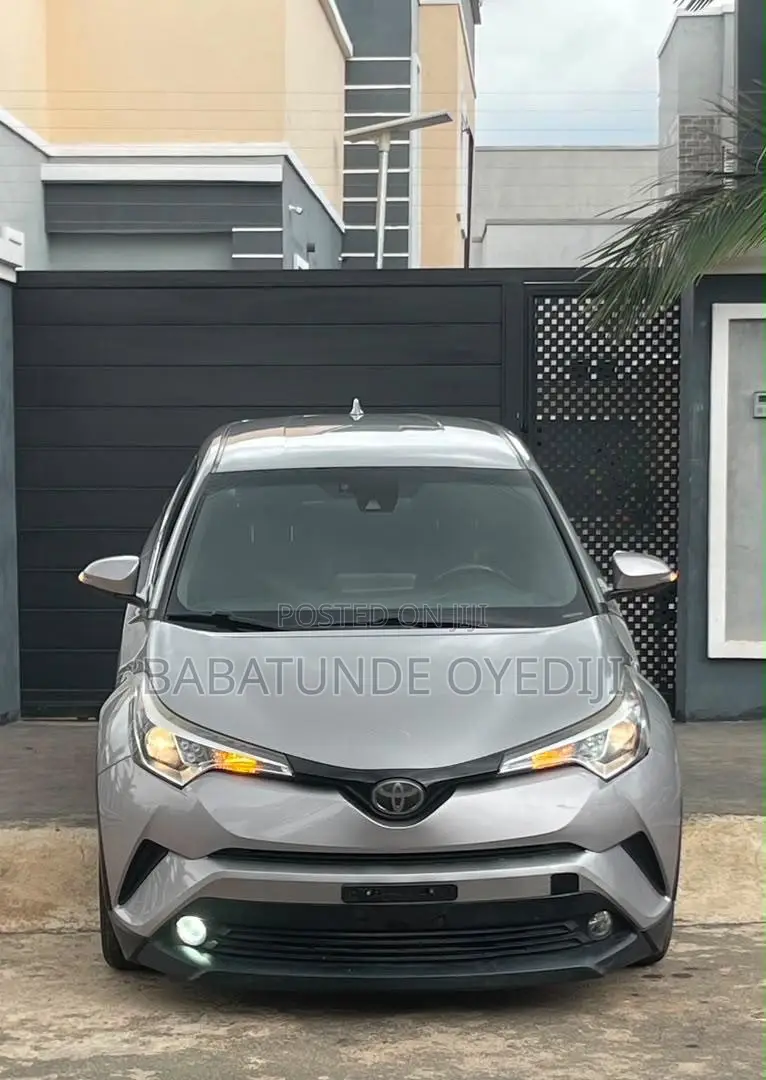 Toyota C-HR 2020 Gray