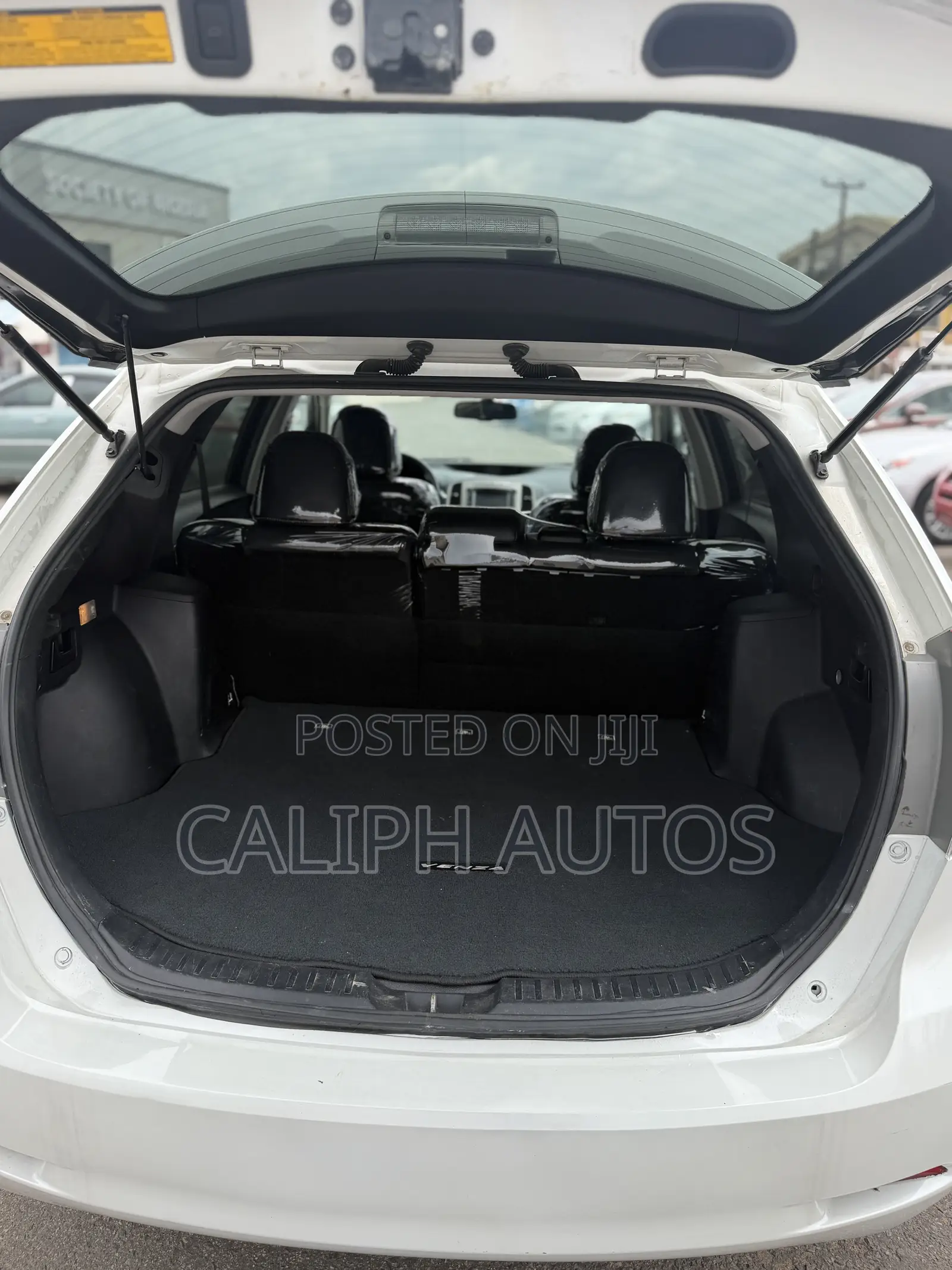 Toyota Venza XLE 2014 White
