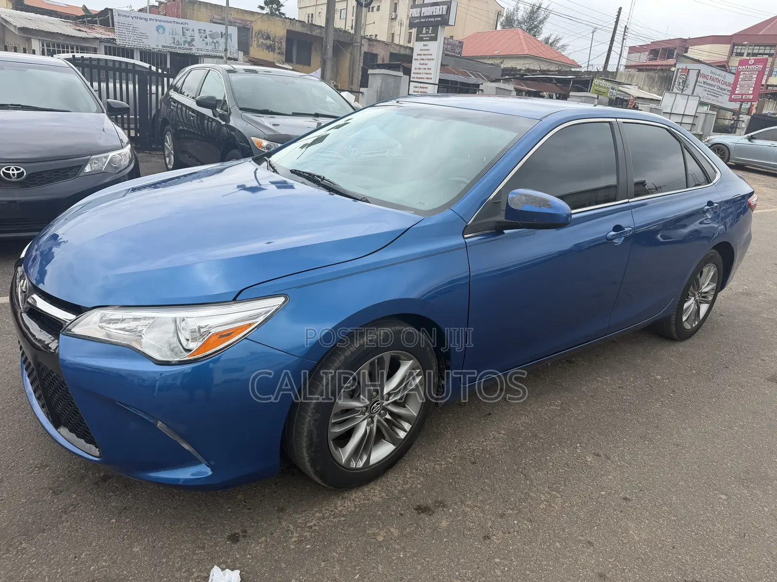 Toyota Camry SE 4dr Sedan (2.5L 4cyl 6A) 2017 Blue