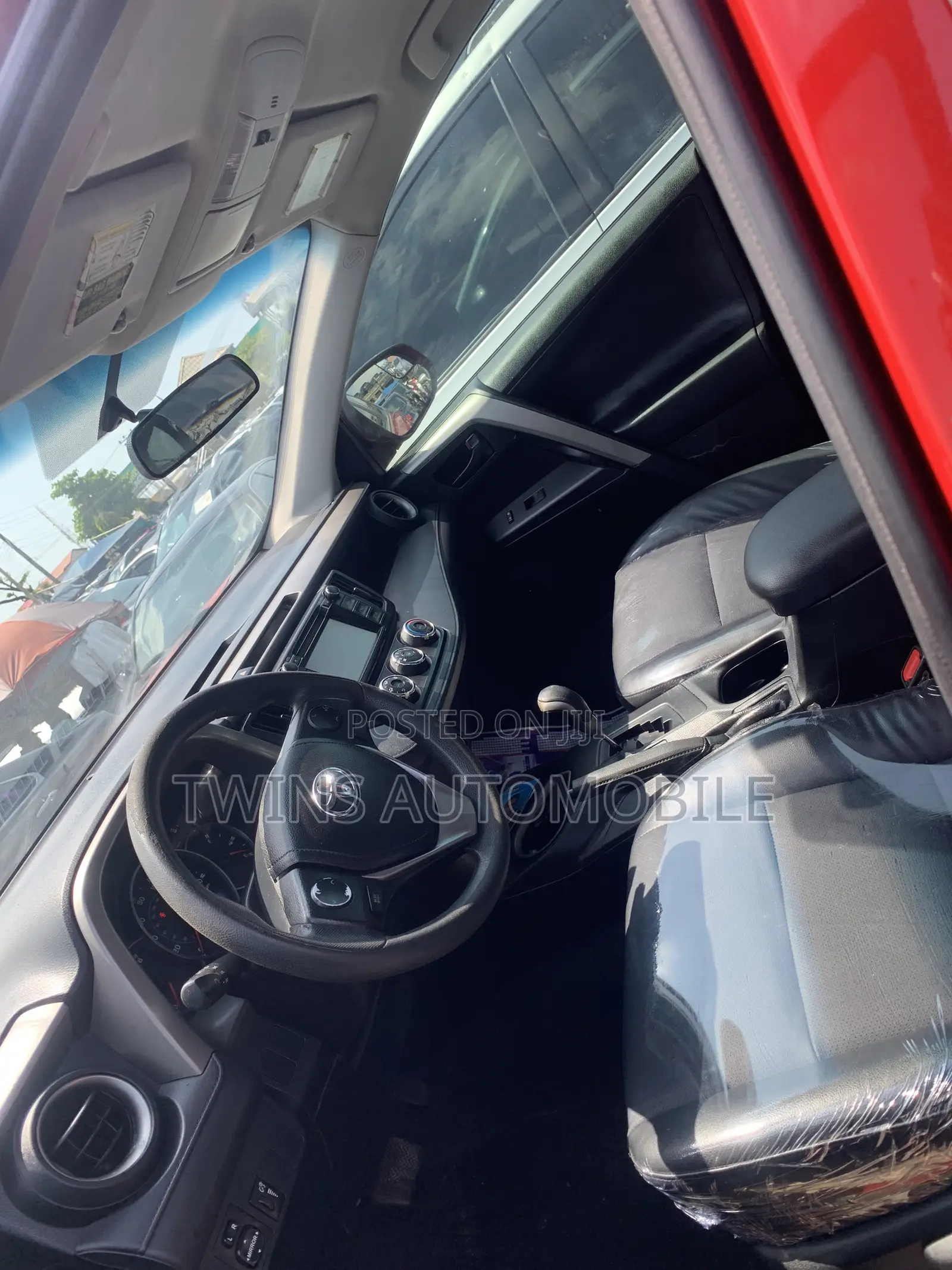 Toyota RAV4 XLE AWD (2.5L 4cyl 6A) 2016 Red