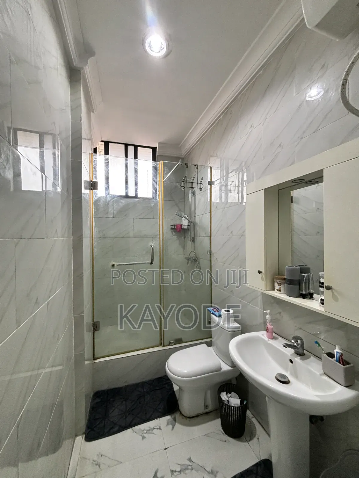 Furnished 5bdrm Maisonette in Ligali Ayorinde for sale