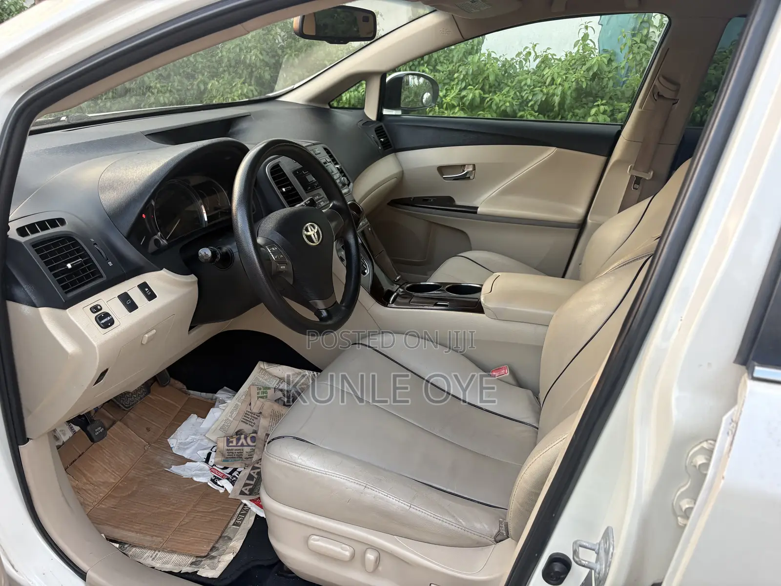 Toyota Venza XLE 2011 White