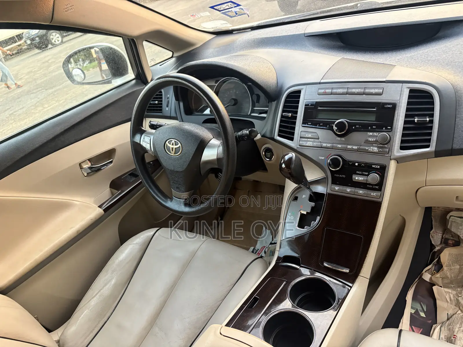 Toyota Venza XLE 2011 White
