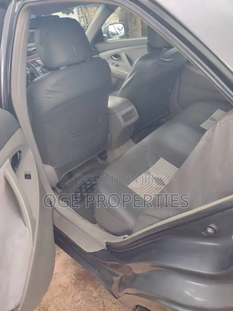 Toyota Camry 2009 Gray
