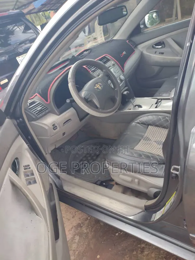Toyota Camry 2009 Gray