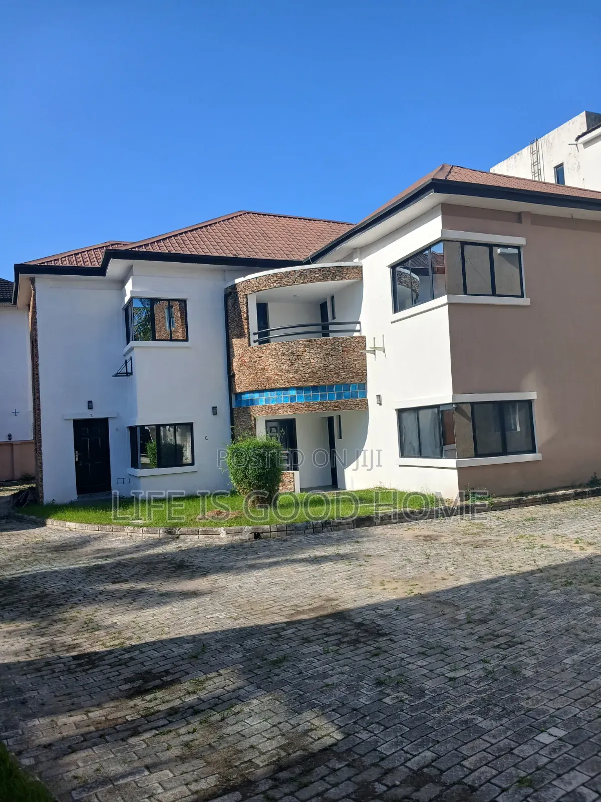 3bdrm Apartment in Osapa  London  for rent