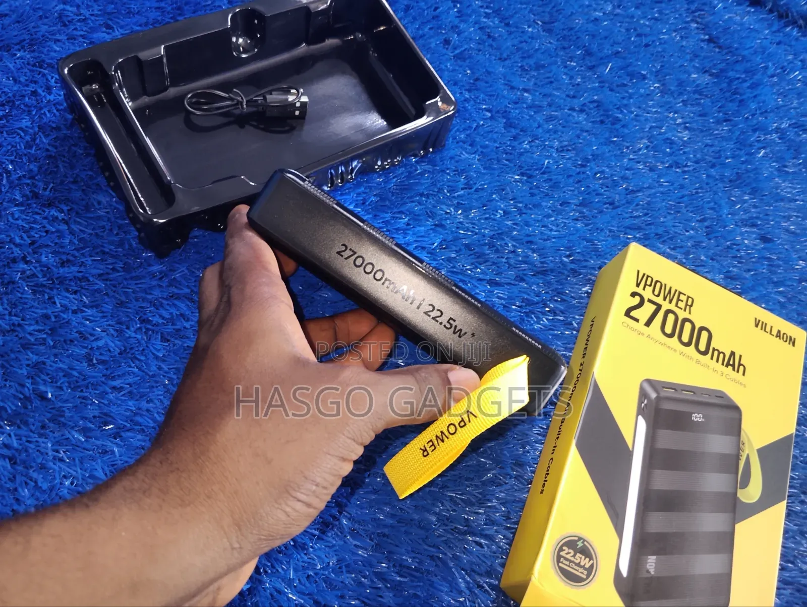 27000mAh Power Bank With Built in Cables and 22.5w Fast Charging