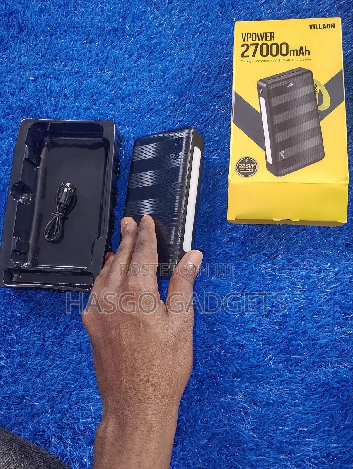 27000mAh Power Bank With Built in Cables and 22.5w Fast Charging