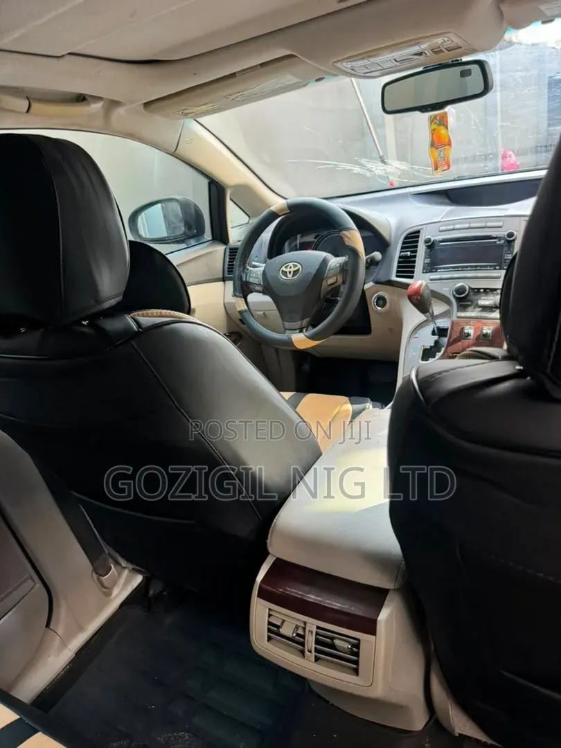 Toyota Venza 2011 Gray