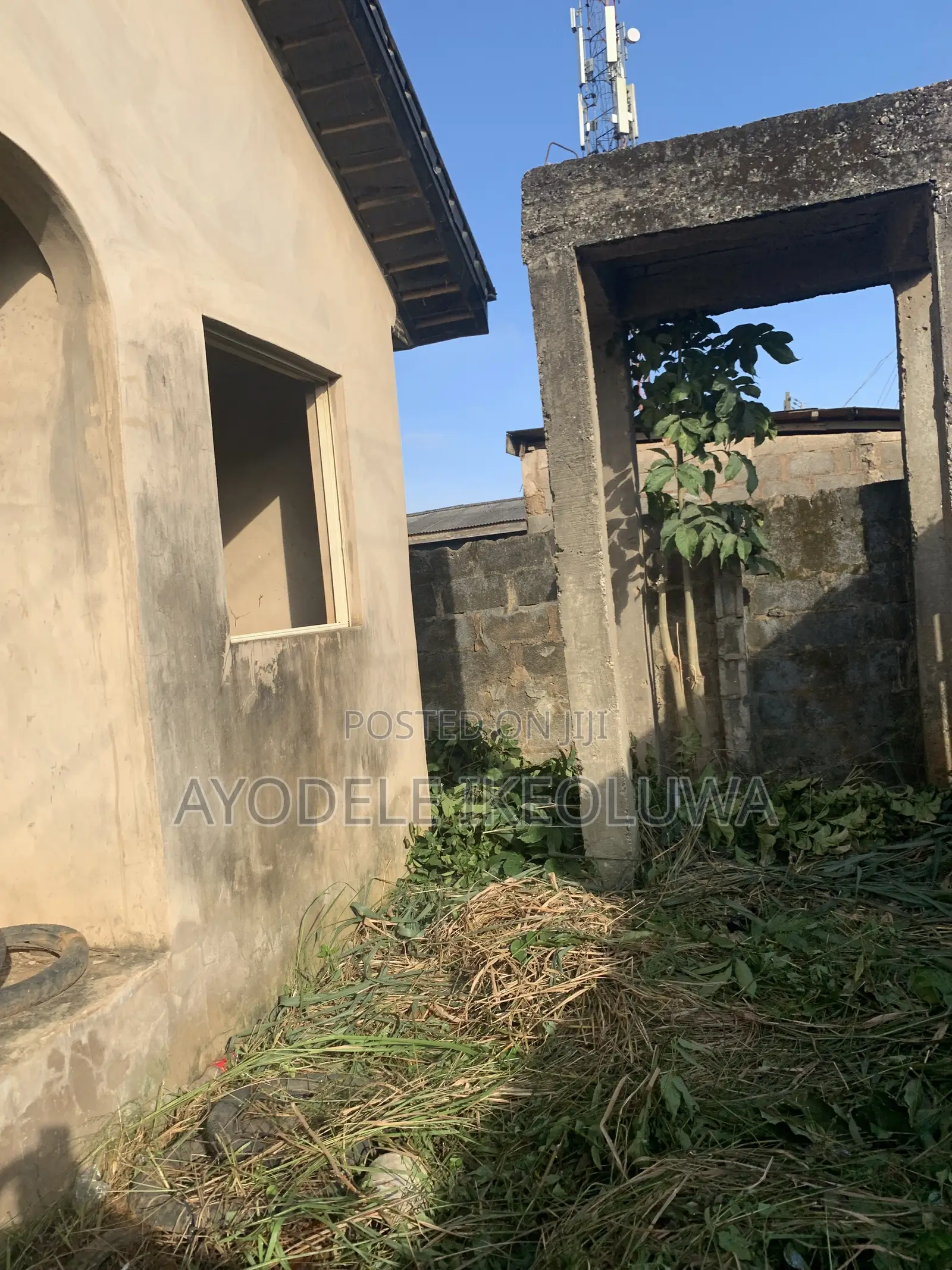 3bdrm Block of Flats in Agric Road, Egan for sale