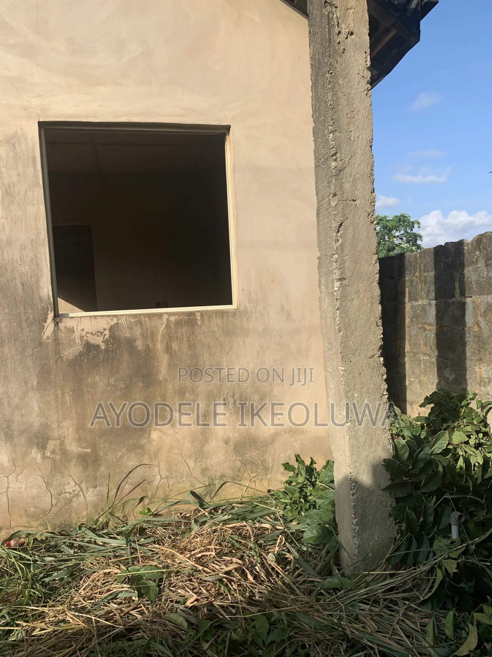 3bdrm Block of Flats in Agric Road, Egan for sale