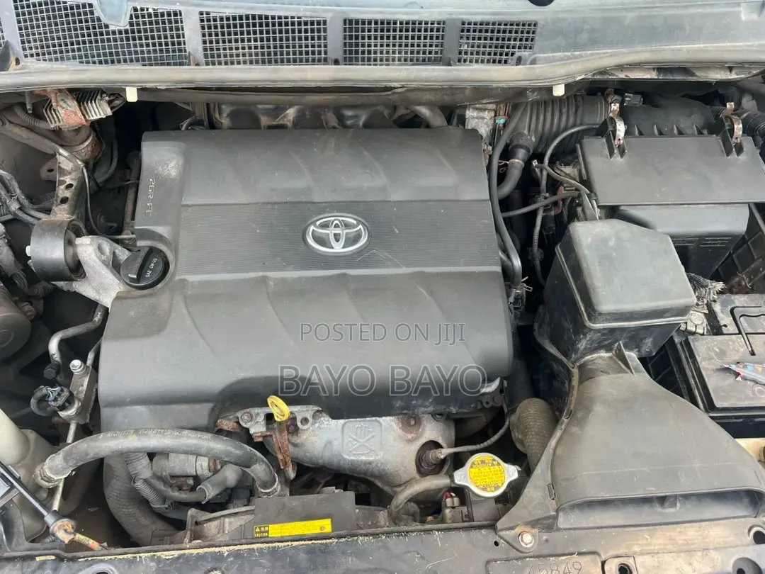 Toyota Sienna LE 8 Passenger 2012 Black